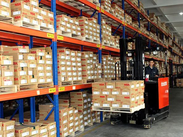 محمل كروي للبترول